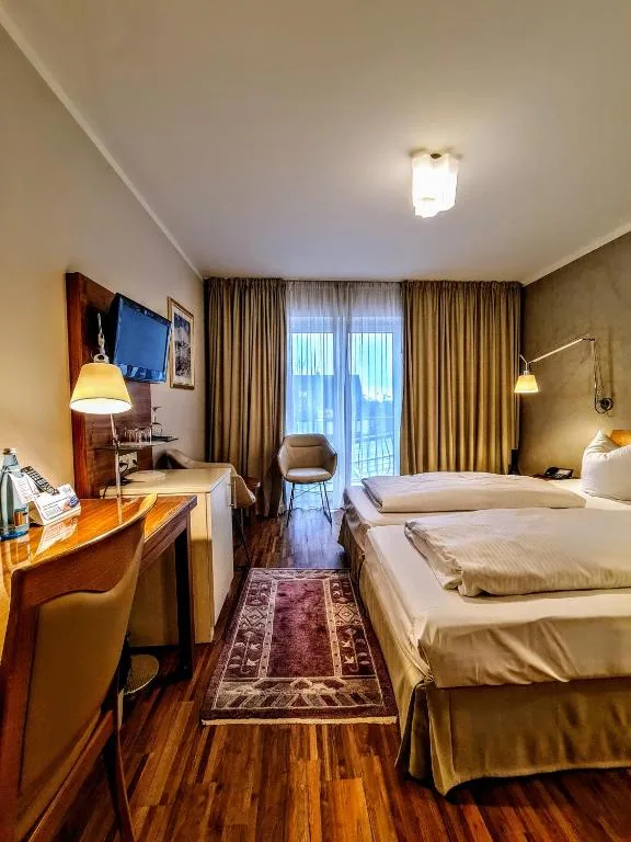 Hotel Restaurant Felix - Hotel de 4 estrellas en Bensheim, Bensheim - photo 1