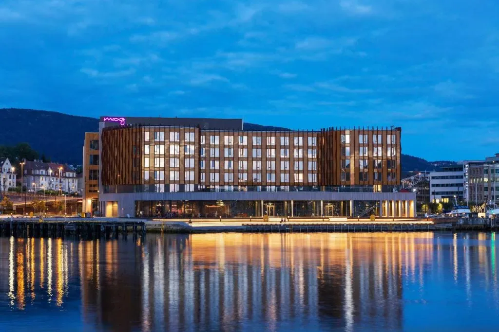 Moxy Bergen - Hotel de 4 estrelas em Bergen Sentrum, Bergen - photo 1