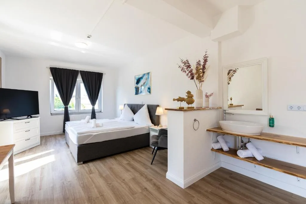 Hotel Bergheim - 3-star hotel in Bergheim, Bergheim - photo 1