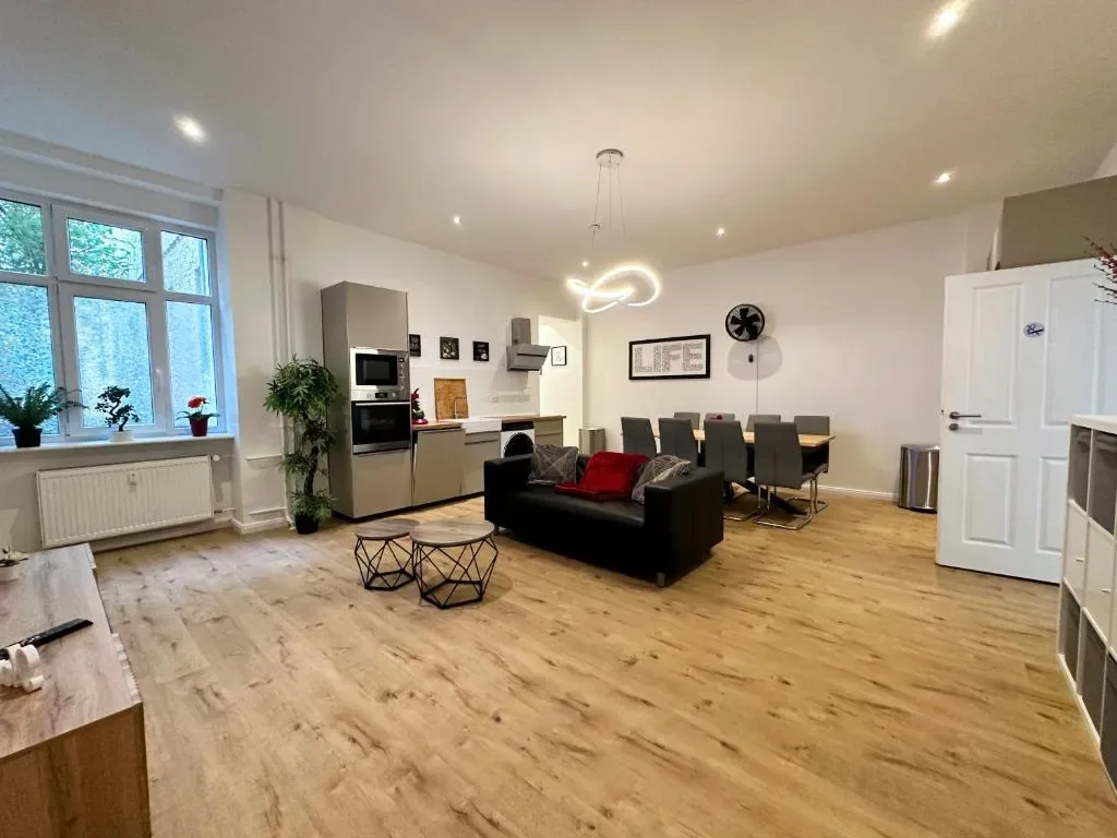 fairAPART 4 Rooms Apartment Berlin - 4-star hotel in Mitte / Wedding, Berlin - photo 1