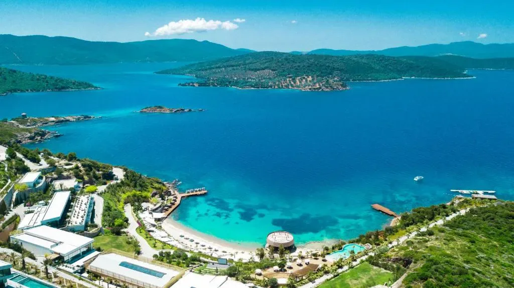 Le Meridien Bodrum Beach Resort - 5-star hotel in Bogazici, Bodrum - photo 1