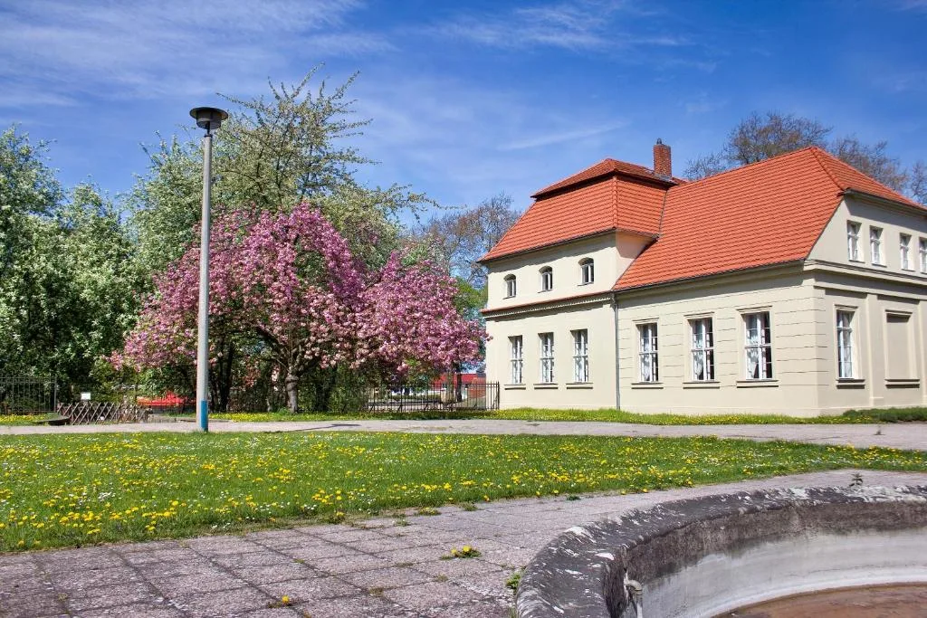 Gästehaus Schloss Plaue - 3-star hotel in Brandenburg an der Havel, Brandenburg an der Havel - photo 1