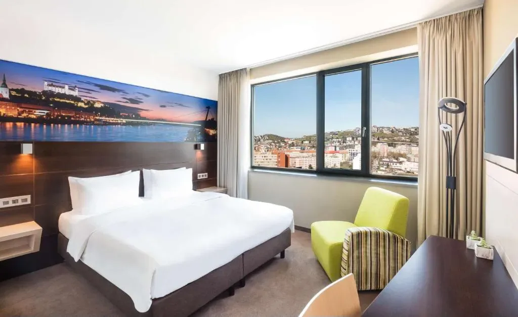 Lindner Hotel Bratislava, part of JdV by Hyatt - 4-star hotel in Ruzinov, Bratislava - photo 1