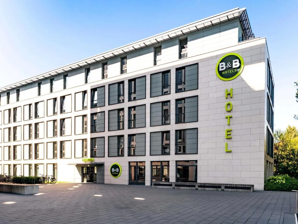 B&B Hotel Braunschweig-City - 3-star hotel in Braunschweig, Braunschweig - photo 1
