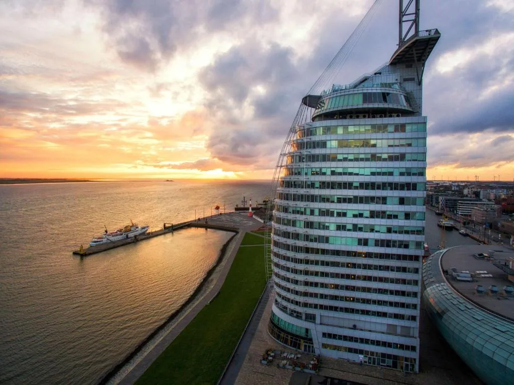 ATLANTIC Hotel Sail City - Hotel de 4 estrelas em Bremerhaven, Bremerhaven - photo 1
