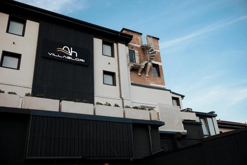 Ah Villaglori Boutique Apartments - Hotel de 4 estrellas en Brescia, Brescia - photo 1