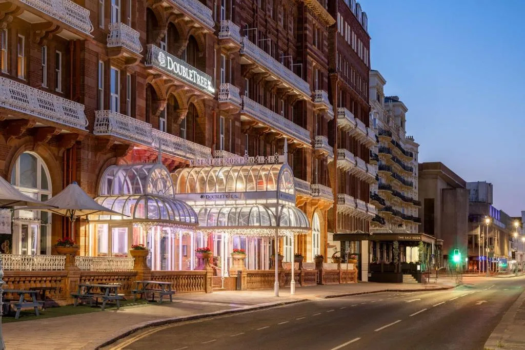 DoubleTree By Hilton Brighton Metropole - 4-star hotel in Brighton & Hove, Brighton & Hove - photo 1
