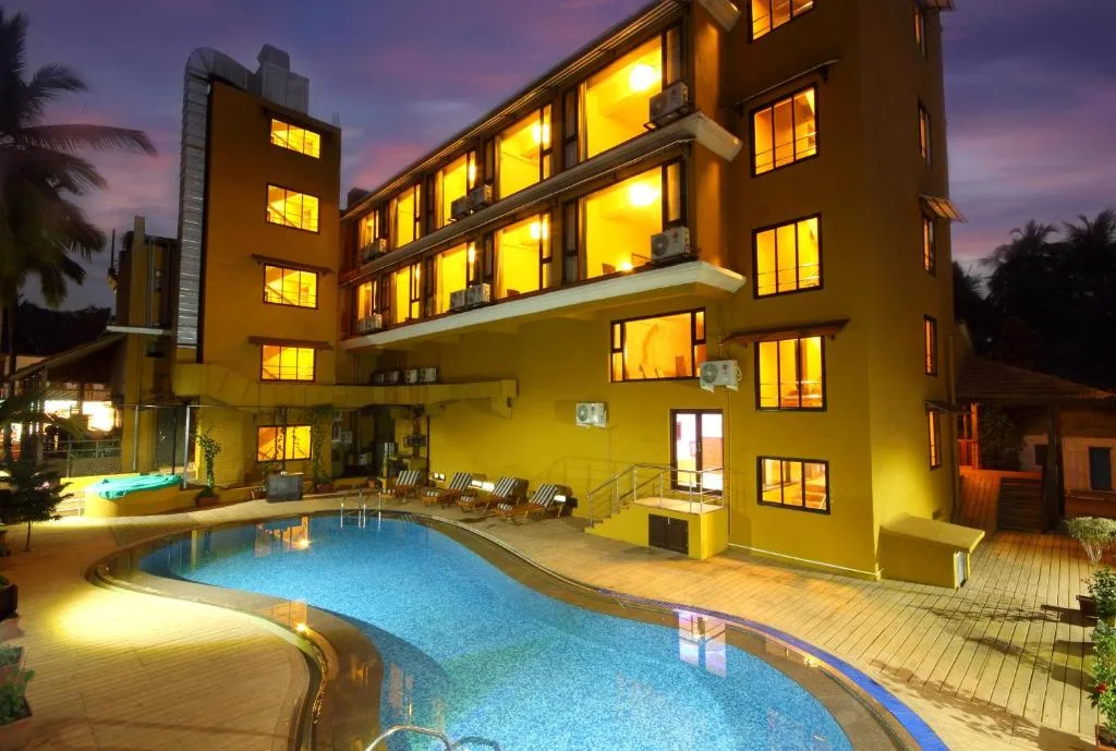 De Baga Deck Comforts - Hotel de 3 estrellas en Calangute, Calangute - photo 1