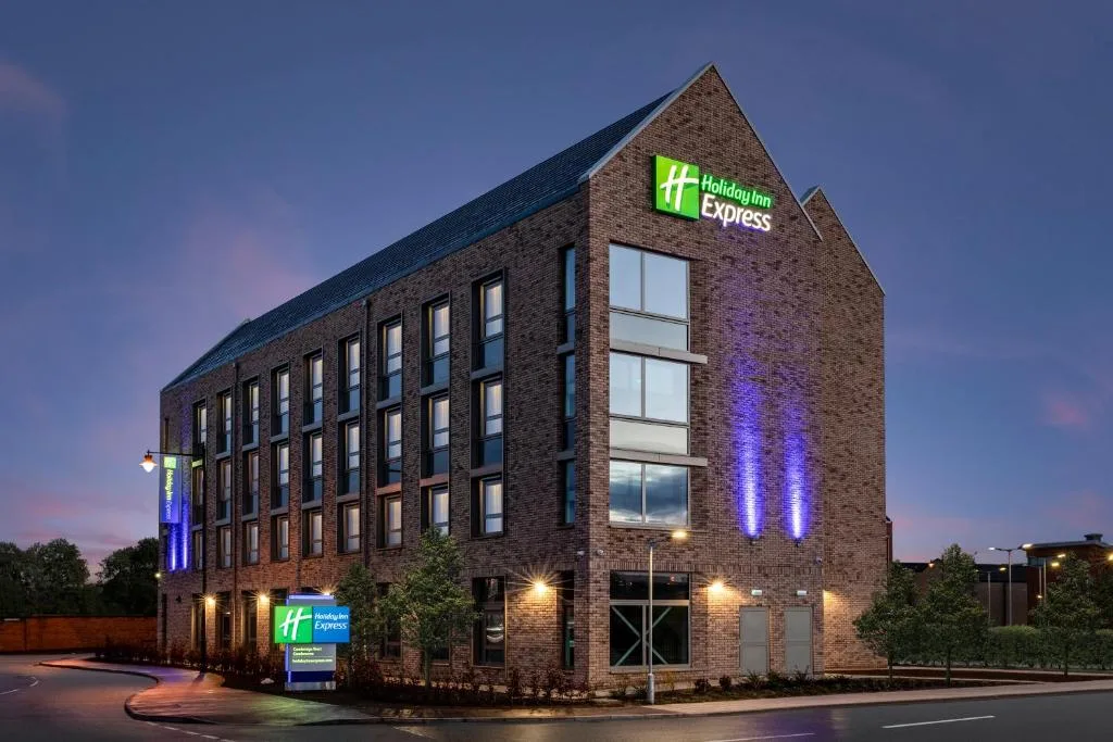 Holiday Inn Express Cambridge West - Cambourne by IHG - Hotel de 3 estrellas en Cambridge, Cambridge - photo 1