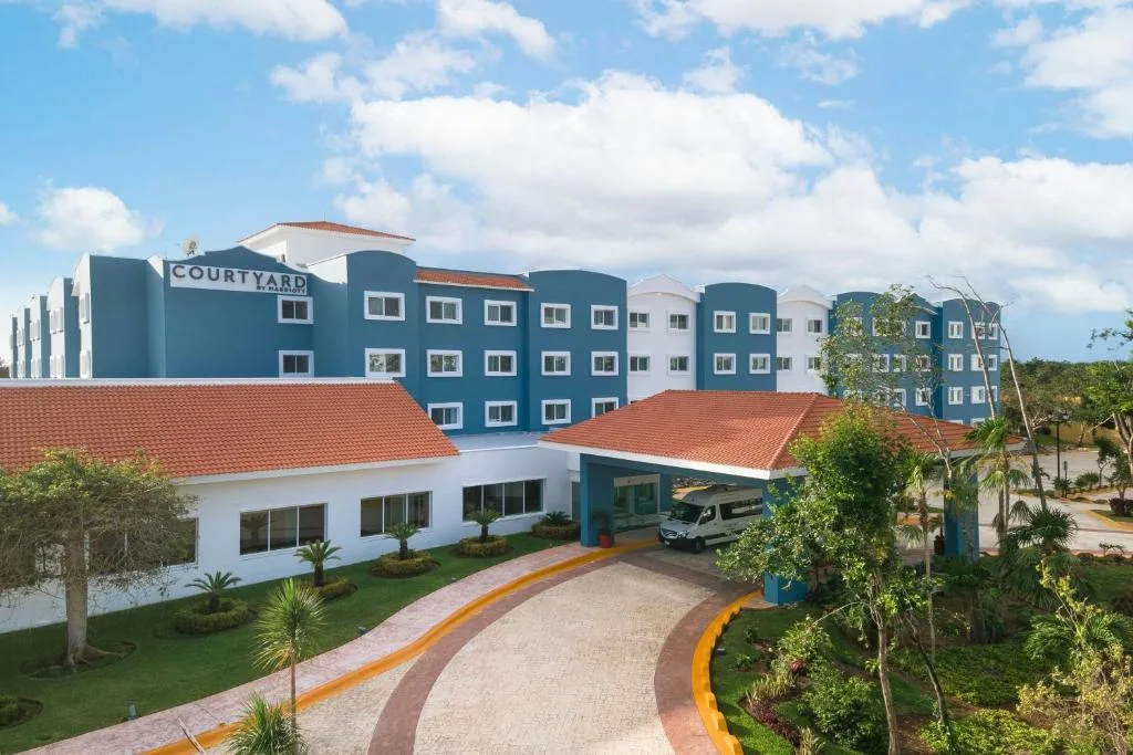 Courtyard by Marriott Cancun Airport - Hotel de 4 estrellas en Cancún, Cancun - photo 1