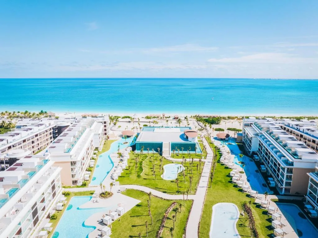 Majestic Mirage Costa Mujeres, All Suite Resort - All Inclusive - Hotel de 5 estrellas en Cancún, Cancun - photo 1