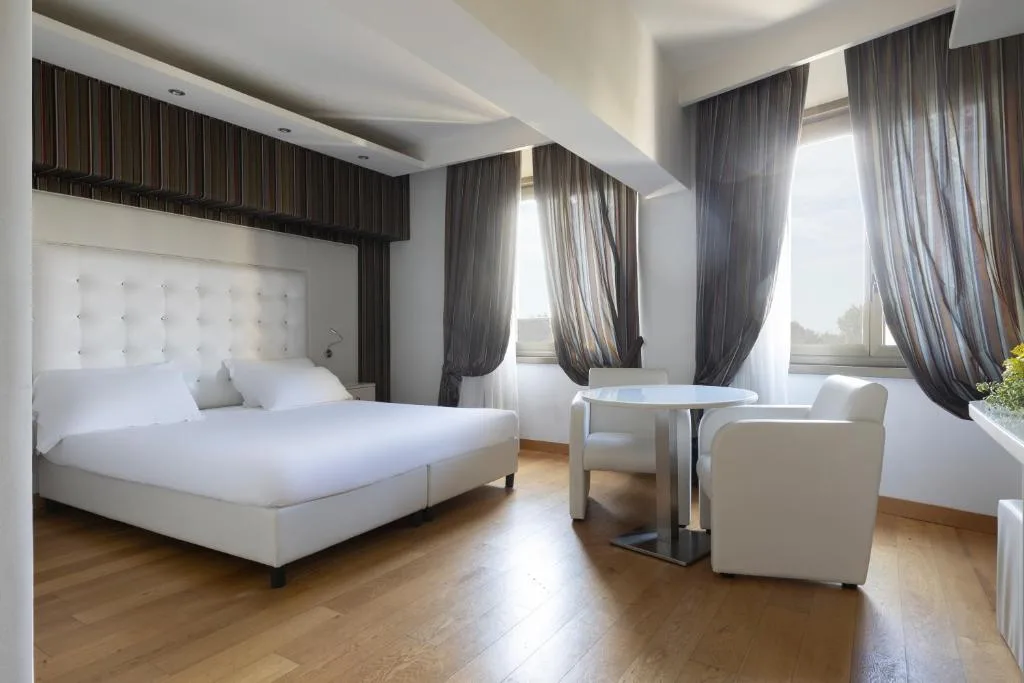 Hotel Royal Caserta - Hôtel 4 étoiles, Caserta, Caserta - photo 1