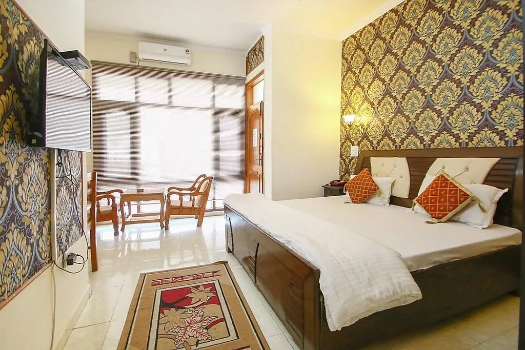 SKYViEW HOLiDAY HOME(B&B) STAR HOTEL - null-star hotel in Chandigarh, Chandigarh - photo 1