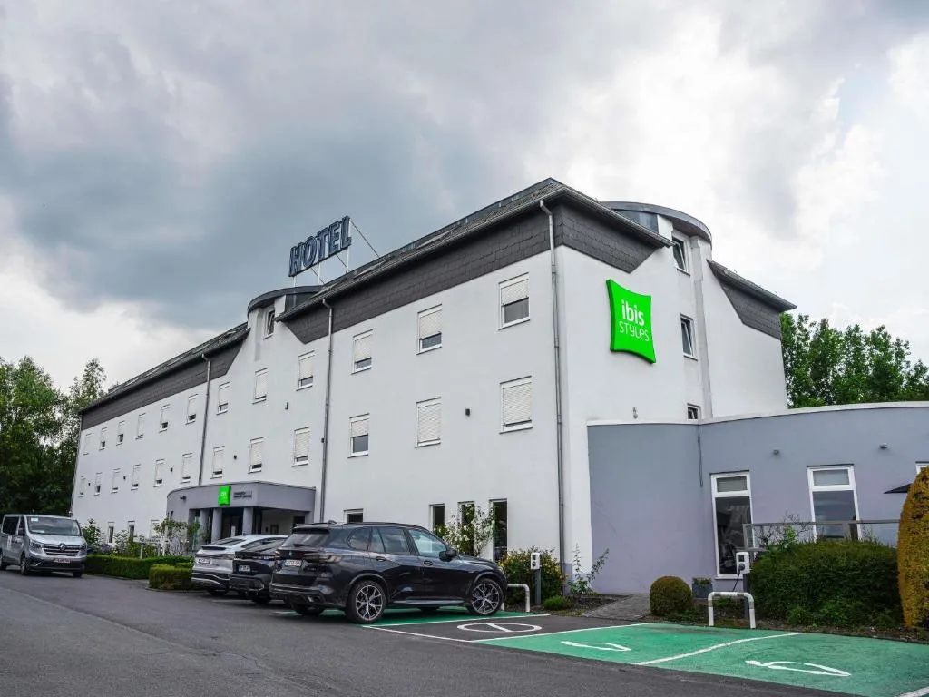 Ibis Styles Charleroi Airport Aero 44 - Hotel de 3 estrellas en Charleroi, Charleroi - photo 1