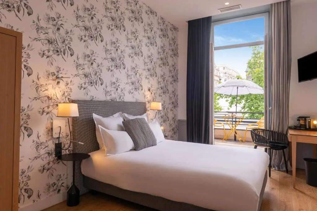 The Originals Boutique, Hôtel Le Lion, Clermont-Ferrand - 3-star hotel in Clermont-Ferrand, Clermont-Ferrand - photo 1