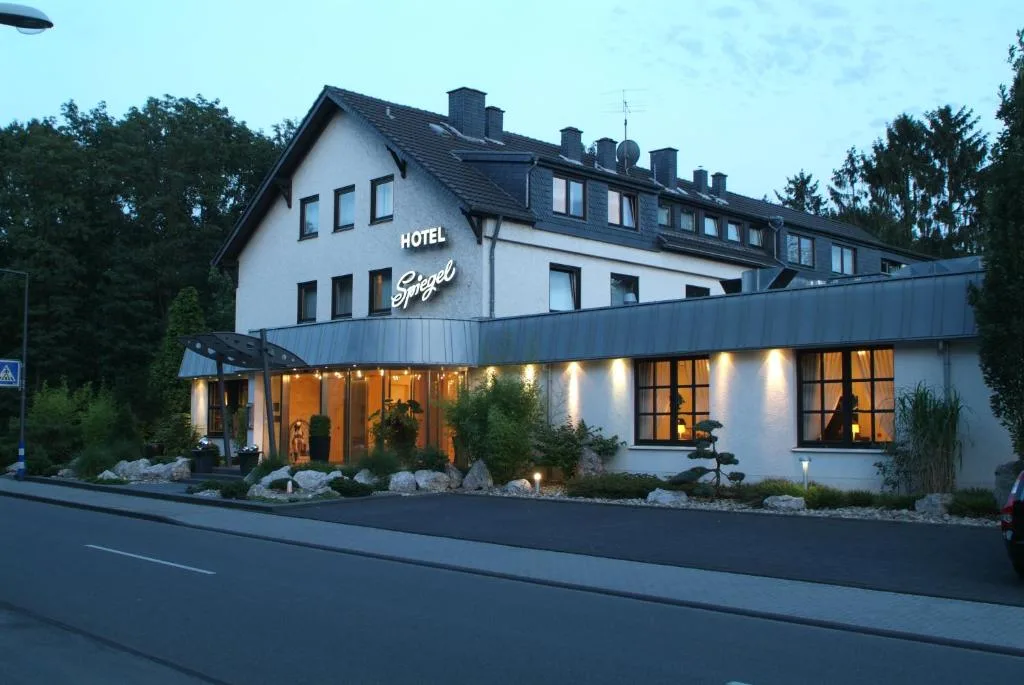 Hotel Spiegel - Hotel de 4 estrelas em Cologne, Cologne - photo 1