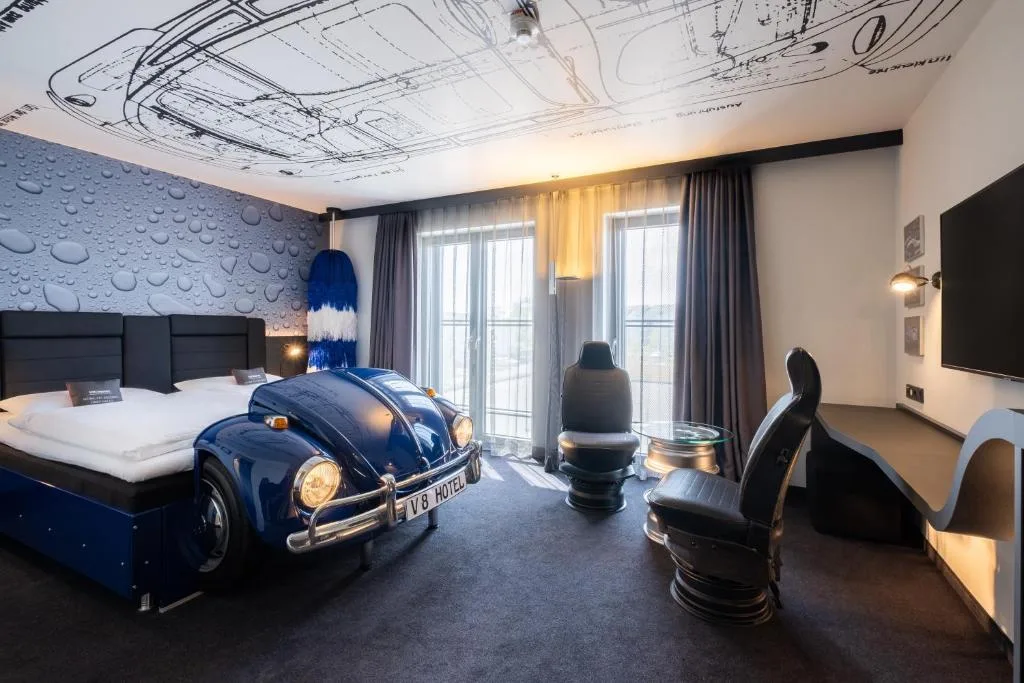 V8 Hotel Köln at MOTORWORLD - Hôtel 4 étoiles, Cologne, Cologne - photo 1