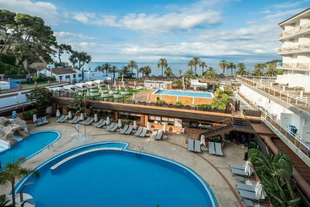 Rosamar & Spa rooftop pool with sea view in Lloret de Mar