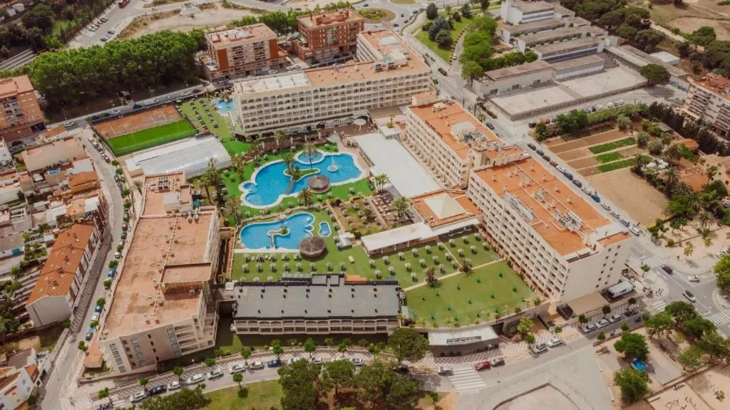 Evenia Olympic Palace - Hotel de 4 estrellas en Lloret de Mar Rieral district (1km from Fenals beach), Costa Brava - photo 1