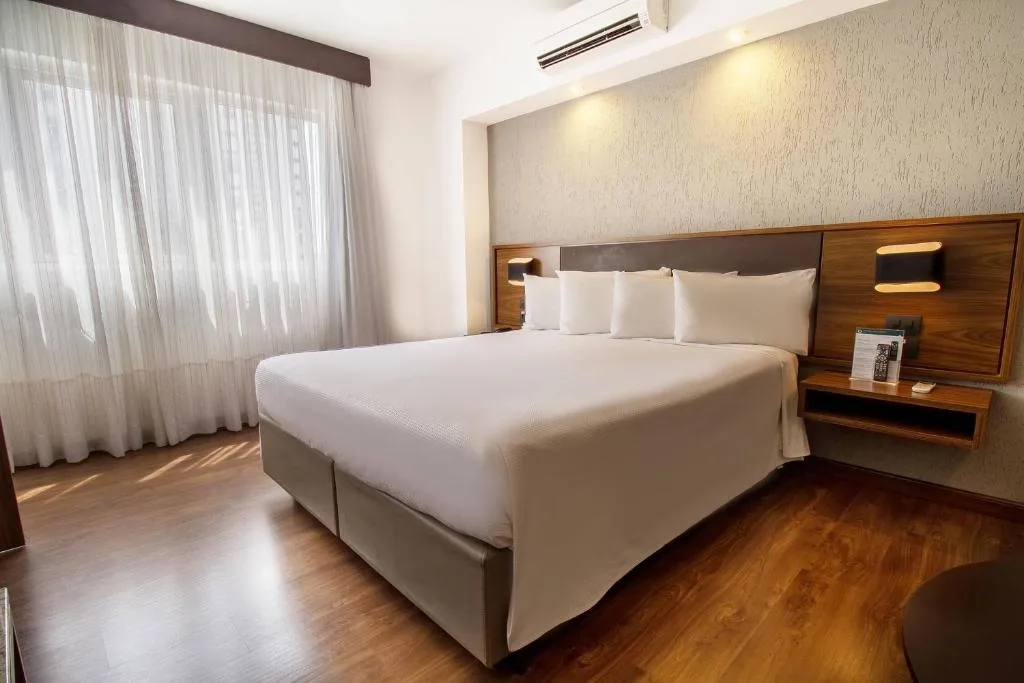 Hotel Deville Curitiba - 4-star hotel in Curitiba, Curitiba - photo 1