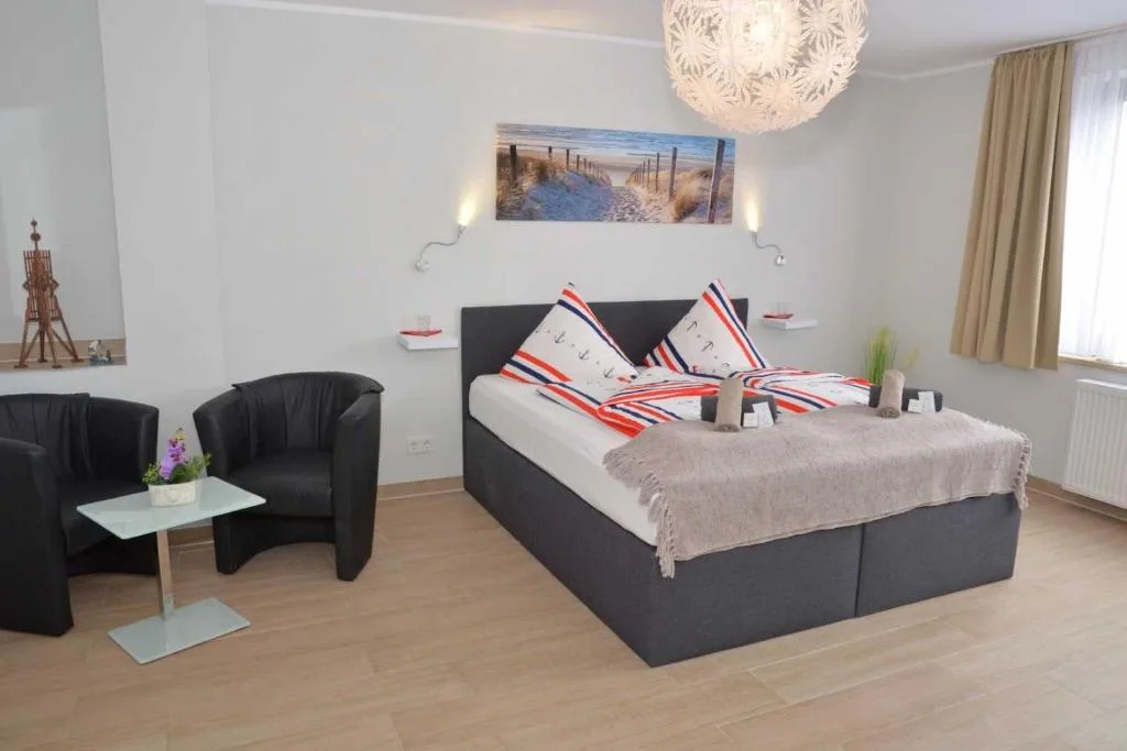 Hotel Neptuns Ankerplatz & Zur Seerobbe - Hotel de 3 estrellas en Cuxhaven, Cuxhaven - photo 1