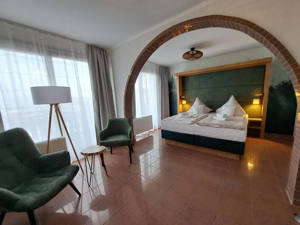 Hotel Wernerwald - Restaurant, Wellness & Events - 4-star hotel in Cuxhaven, Cuxhaven - photo 1