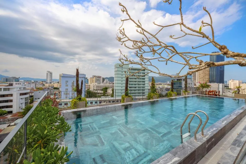 Vernal Hotel & Apartment Da Nang - Hotel de null estrelas em Da Nang, Da Nang - photo 1