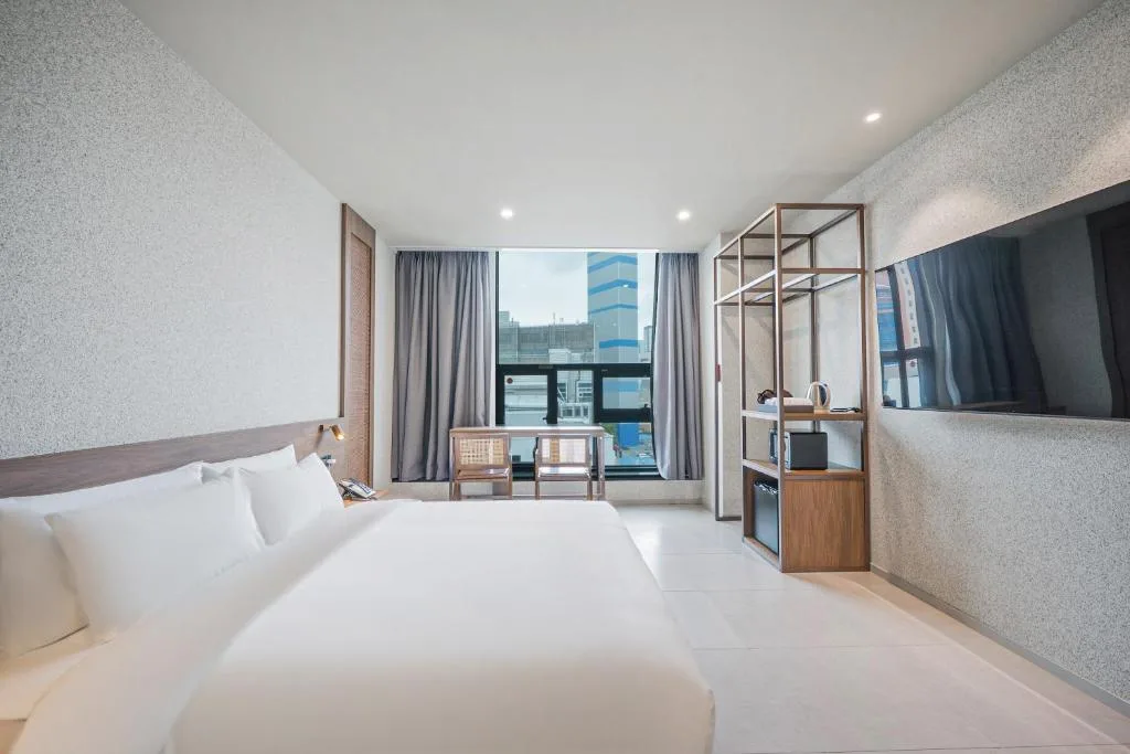 Daegu Dongseongro Giant Hotel - Hotel de 3 estrellas en Daegu, Daegu - photo 1