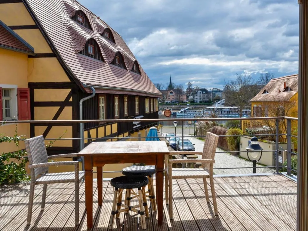 La Campagnola - Ristorante & Boutique Hotel Dresden mit Blick auf die Elbe ruhig gelegen - Hotel de null estrellas en Dresden, Dresden - photo 1