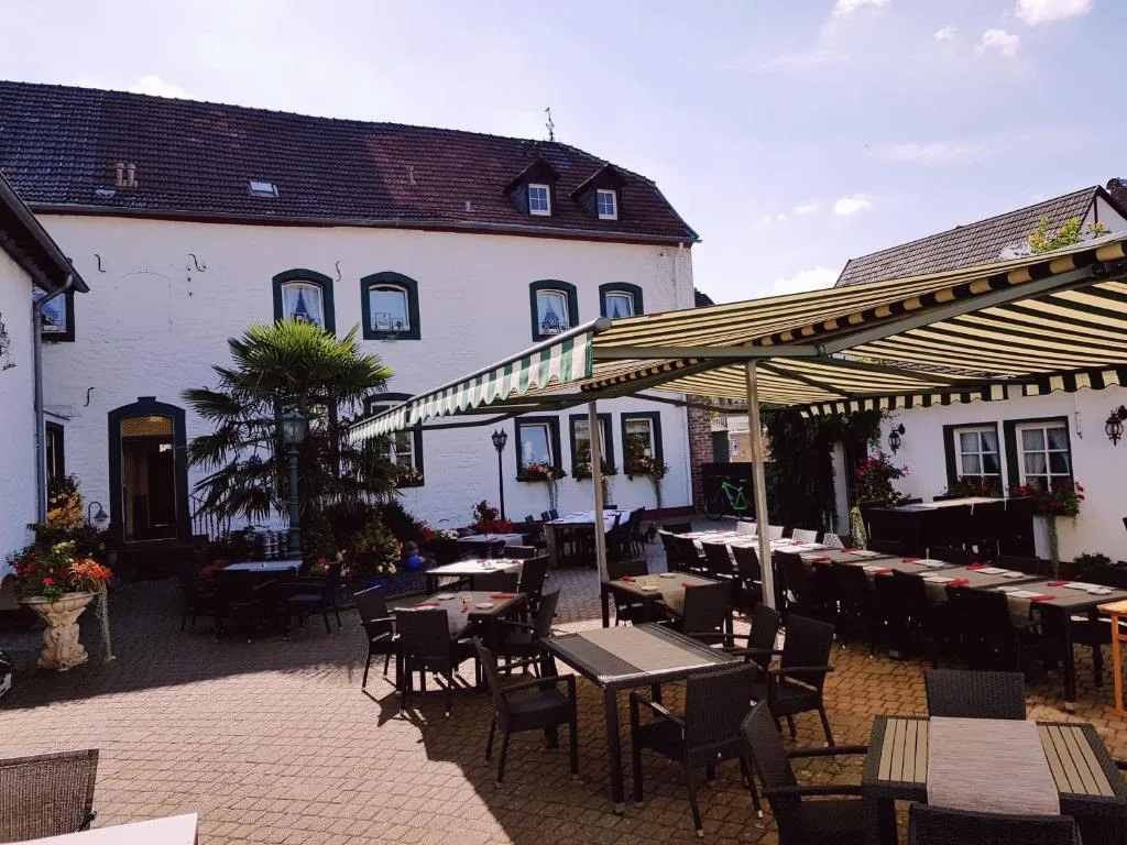 Hotel Restaurant Jägerhof - null-star hotel in Düren - Eifel, Düren - Eifel - photo 1