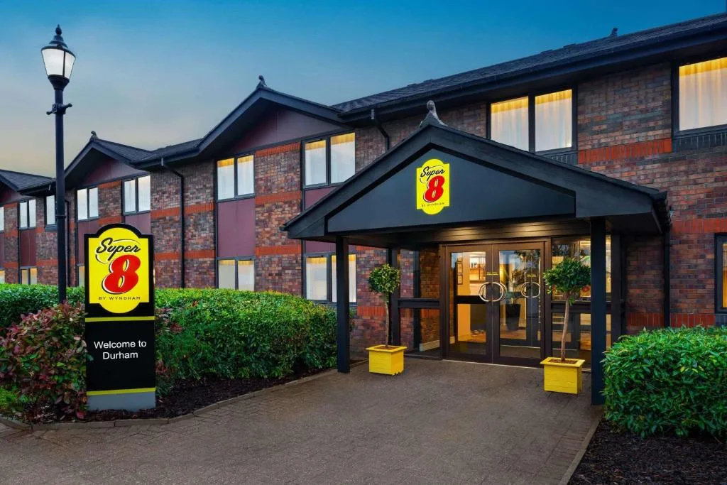 Super 8 by Wyndham Durham - Hôtel 3 étoiles, Durham, Durham - photo 1