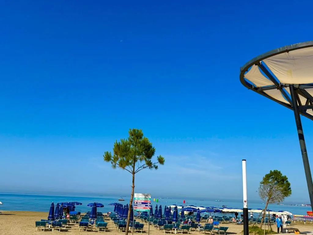 Hotel Vila Misiri - Hotel de 3 estrelas em Durrës, Durrës - photo 1