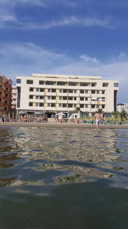 Joel Residence - Hotel de null estrelas em Durrës, Durrës - photo 1