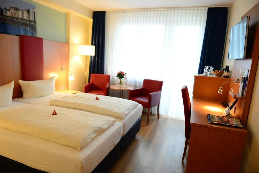 Hotel National Düsseldorf (Superior) - 3-star hotel in Düsseldorf, Düsseldorf - photo 1