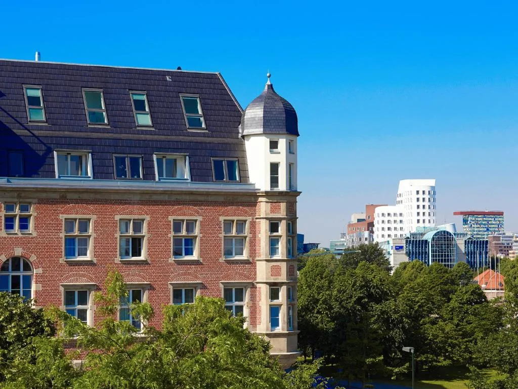 THE RED - Living Suites by the Rhine - 5-star hotel in Düsseldorf, Düsseldorf - photo 1