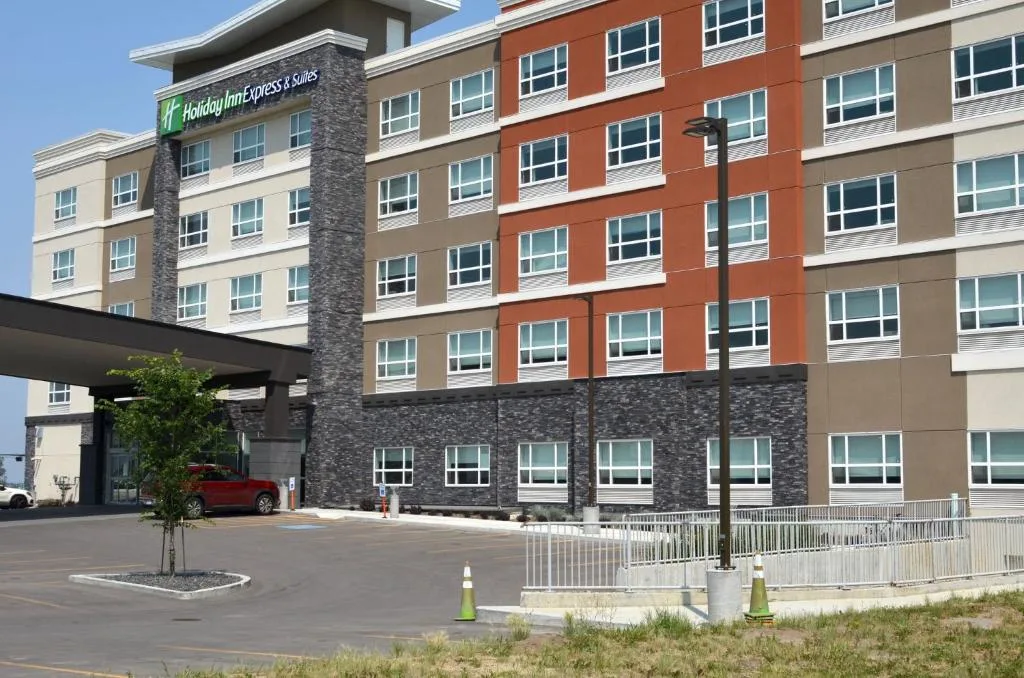 Holiday Inn Express & Suites - Edmonton SW – Windermere by IHG - Hotel de 3 estrellas en Edmonton, Edmonton - photo 1