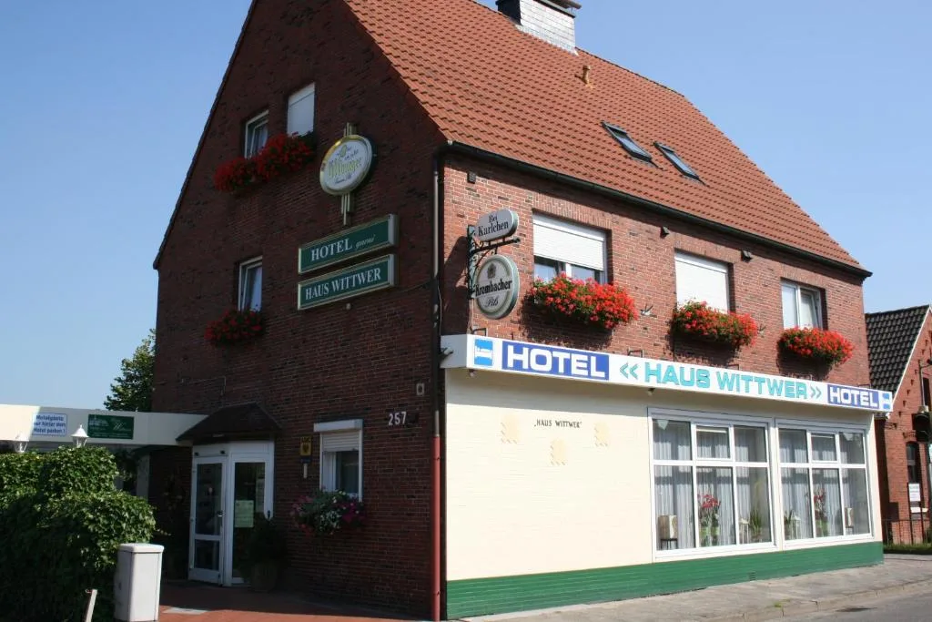 Hotel Haus Wittwer - Hotel de null estrelas em Emden, Emden - photo 1