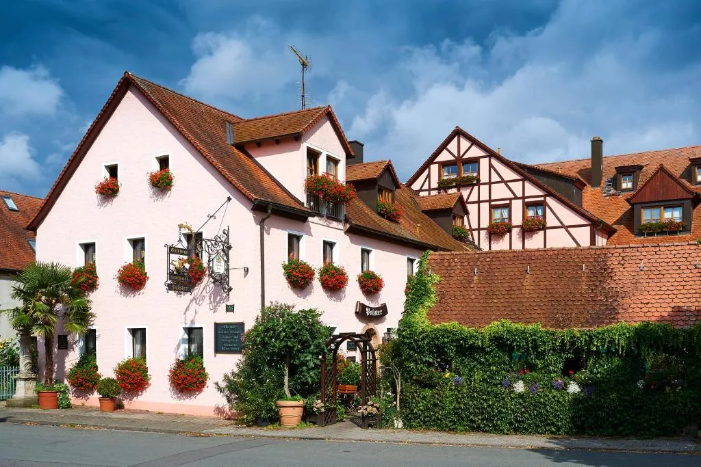 Landhotel und Gasthaus Polster - Hotel de null estrellas en Erlangen, Erlangen - photo 1