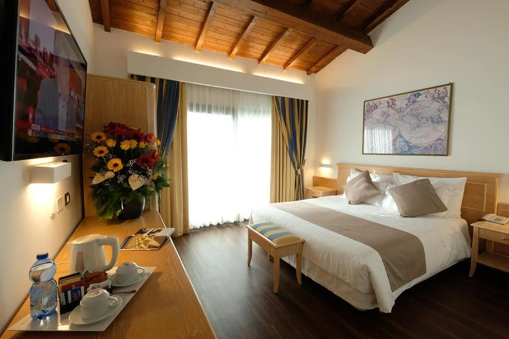 Hotel Orologio - Hotel de 4 estrellas en Ferrara, Ferrara - photo 1