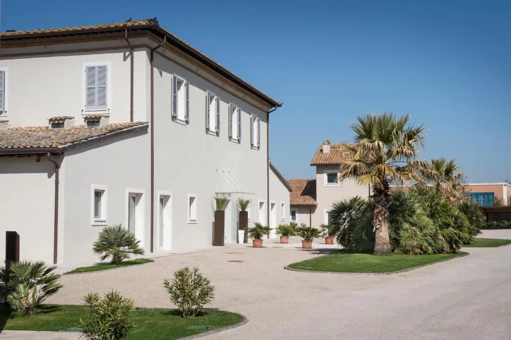 Hotel & Resort Le Colombare - Hôtel 3 étoiles, Foligno, Foligno - photo 1