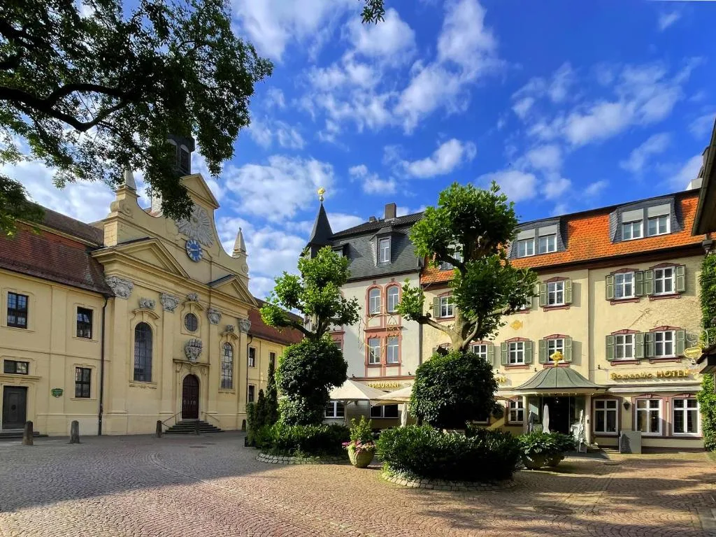 RomanticHOTEL Goldener Karpfen - das kleine, feine Grandhotel direkt in der Altstadt - Hôtel 4 étoiles, Fulda, Fulda - photo 1