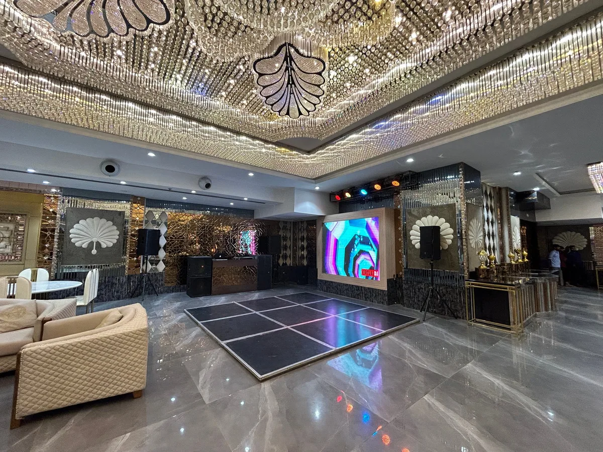Banana Tree Hotel & Banquets - Hotel de 3 estrellas en Ghaziabad, Ghaziabad - photo 1
