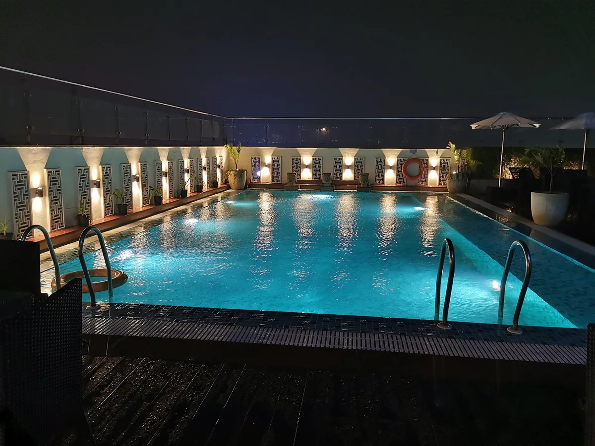 Mahagun Sarovar Portico Suites - Hotel de 4 estrellas en Ghaziabad, Ghaziabad - photo 1