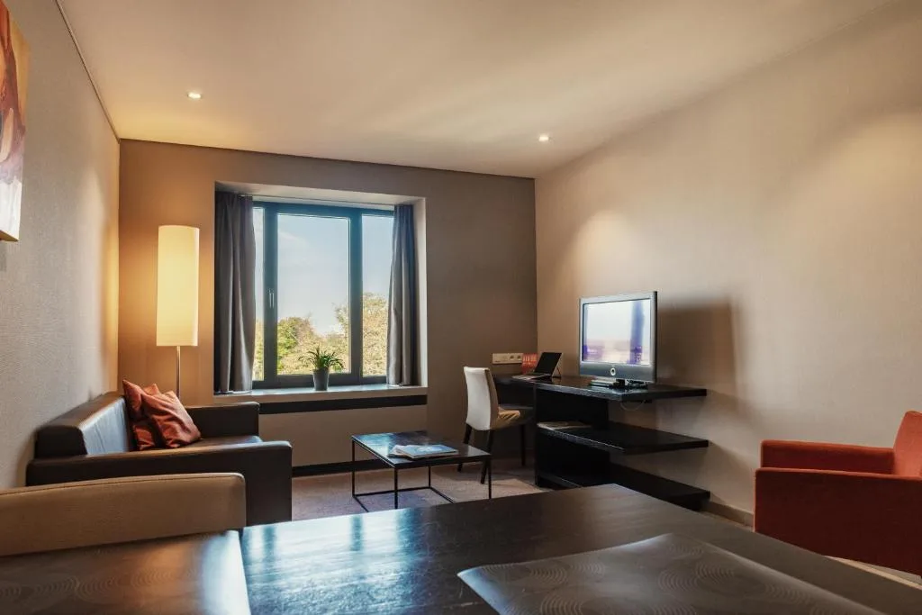 Castelnou Aparthotel - Hôtel 3 étoiles, Ghent, Ghent - photo 1