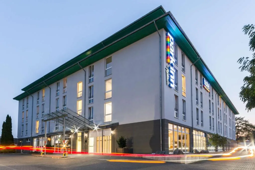 Park Inn by Radisson Göttingen - Hotel de 4 estrellas en Göttingen, Göttingen - photo 1