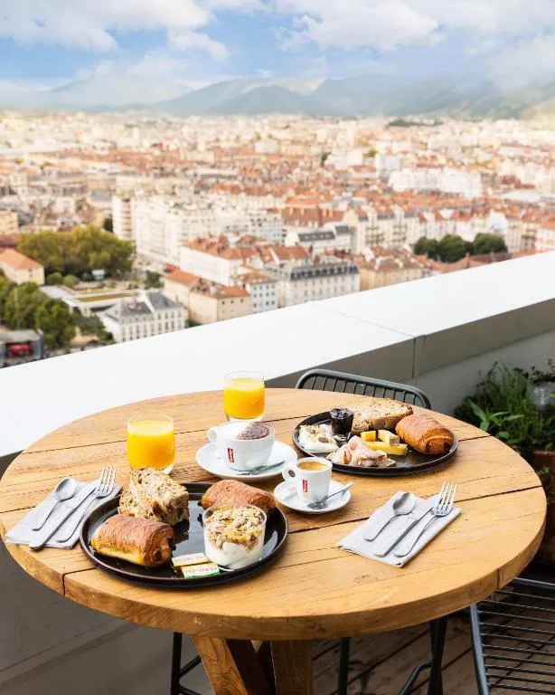 The Babel Community Hôtel - Grenoble Bastille - Hotel de null estrellas en Grenoble, Grenoble - photo 1