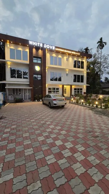 White Dove Luxurious Boutique Hotel, within 3 Km from Guwahati Airport - Hotel de 3 estrellas en Guwahati, Guwahati - photo 1
