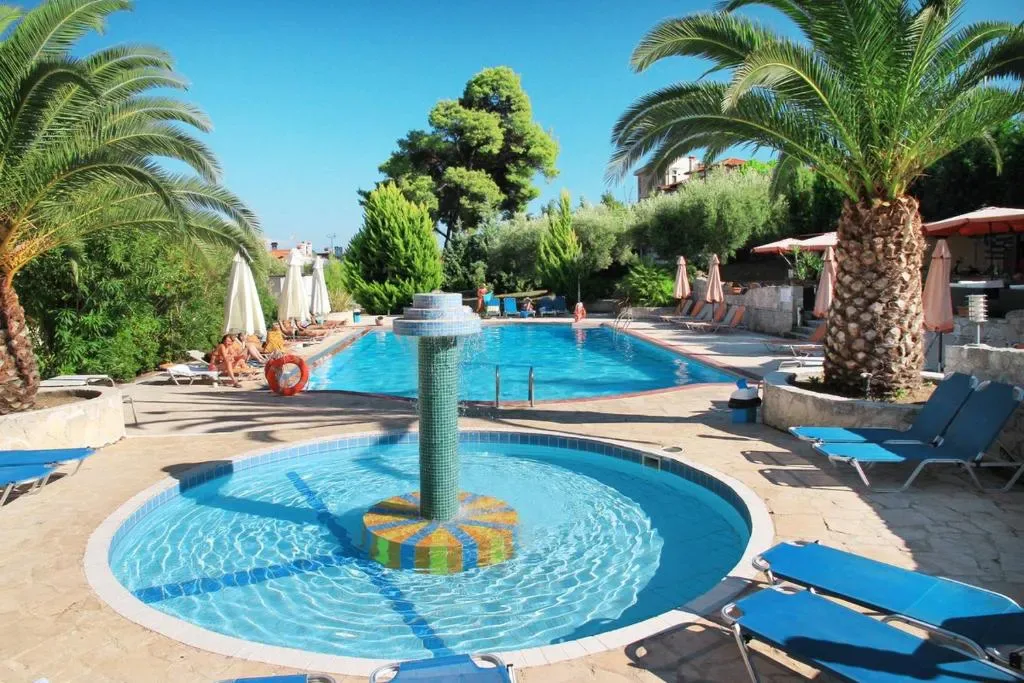 Hotel Paradise - Hotel de 3 estrelas em Kriopigi, Kassandra, Halkidiki - photo 1
