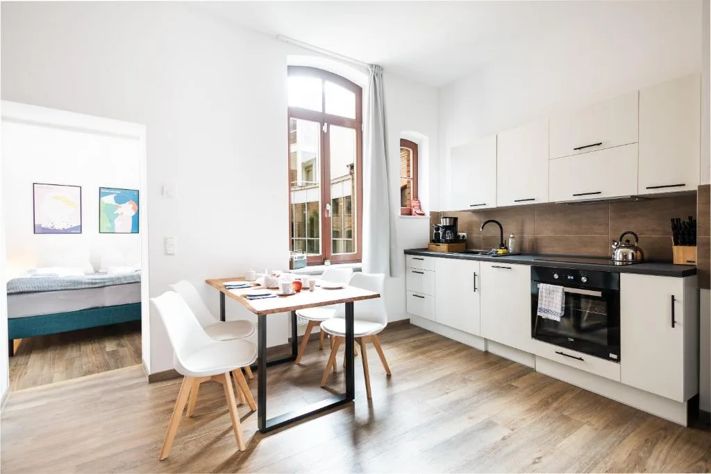 Apartments am Neuen Theater - Parkplatz nach Verfügbarkeit - Altstadt - Küche - Wifi - Powered by Ko-Living - Hotel de null estrelas em Halle an der Saale, Halle an der Saale - photo 1