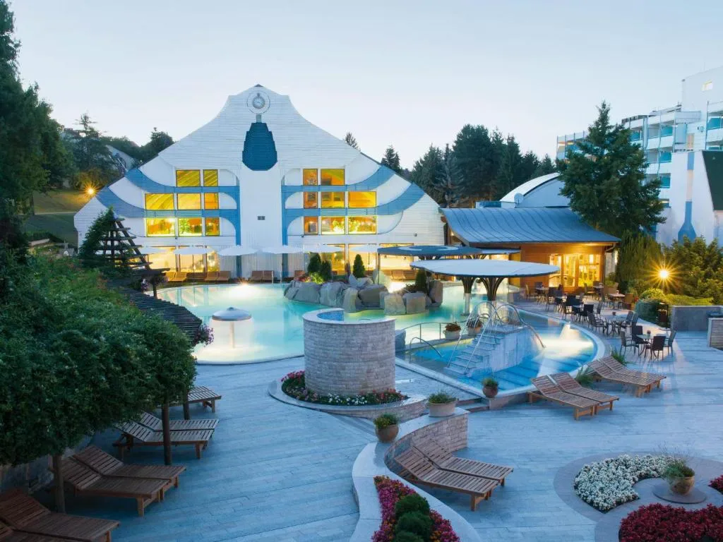Hotel Carbona Thermal Spa - 4-star hotel in Heviz Centre, Heviz - photo 1